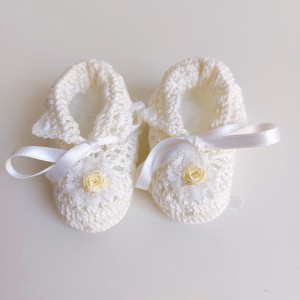 Crochet Baby Boots - Cream Flowers